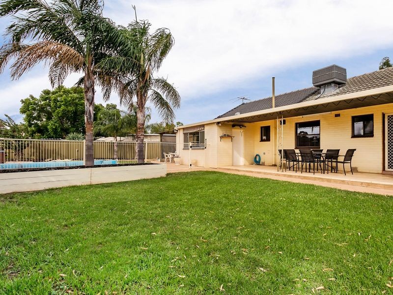 11 Barnes Crescent, Parafield Gardens SA 5107
