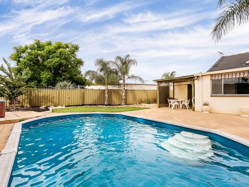11 Barnes Crescent, Parafield Gardens SA 5107
