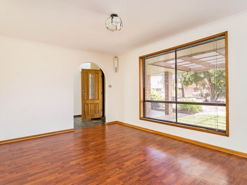 17 Santander Drive, Paralowie SA 5108