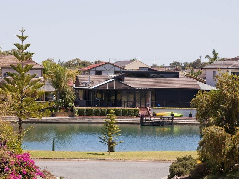 5 Colony Court, West Lakes SA 5021