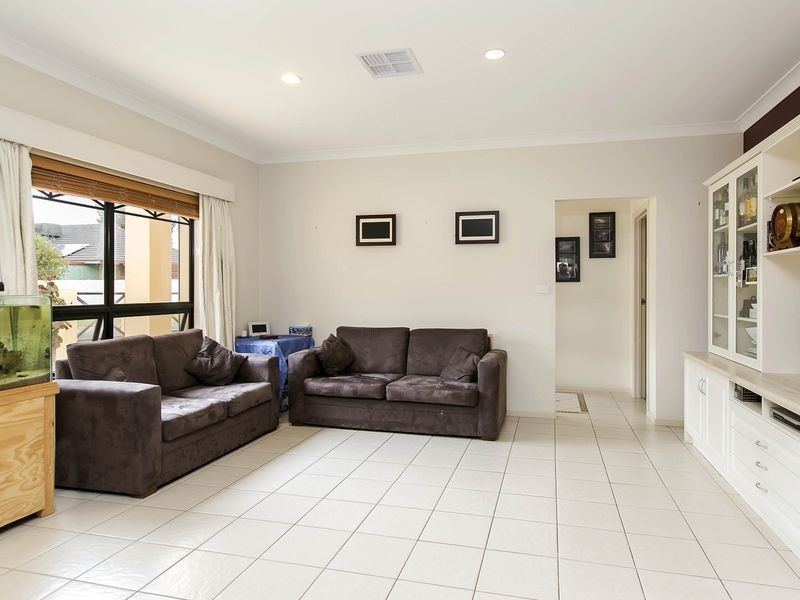 1 Dearden Road, North Haven SA 5018