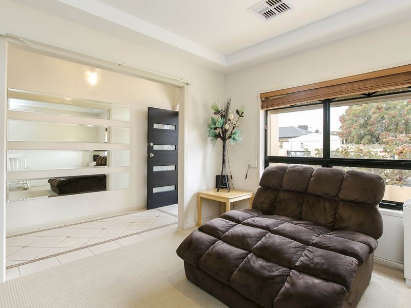 1 Dearden Road, North Haven SA 5018