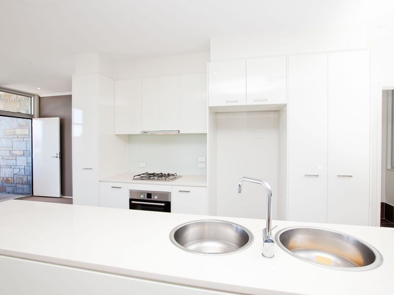 11 Karra Cove, New Port SA 5015