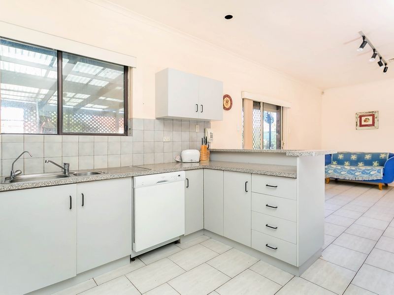 7 Lambert Avenue, West Lakes Shore SA 5020