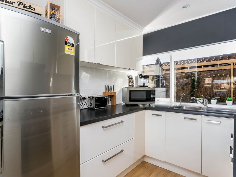 5/80 Military Road, Tennyson SA 5022