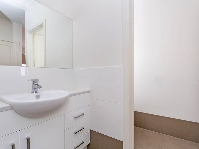 11 Edmund Road, Highbury SA 5089