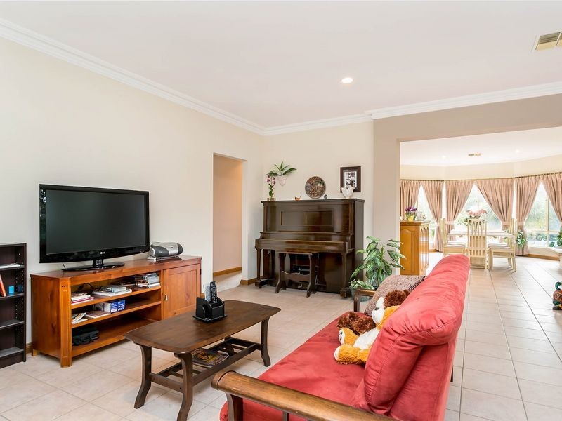 3 Hannam Avenue, Grange SA 5022