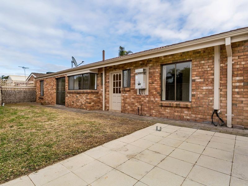 1/4 Dyer Court, West Lakes SA 5021