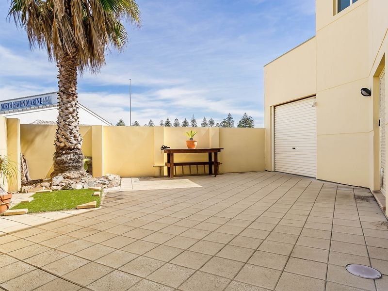 19b Alexa Road, North Haven SA 5018