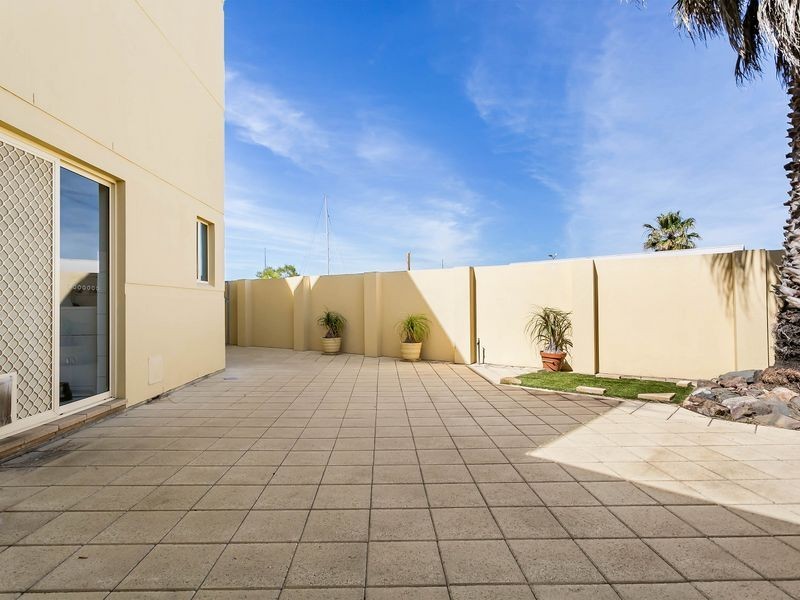 19b Alexa Road, North Haven SA 5018