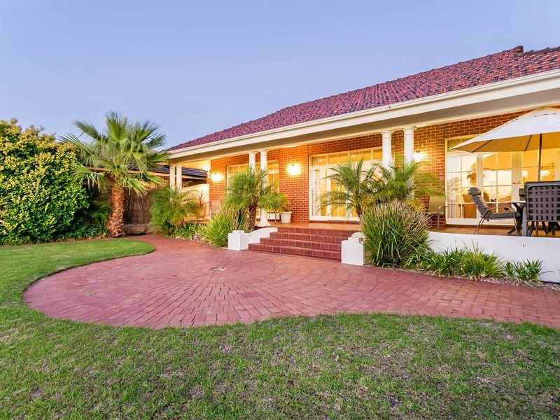 6 Corfu Court, West Lakes SA 5021