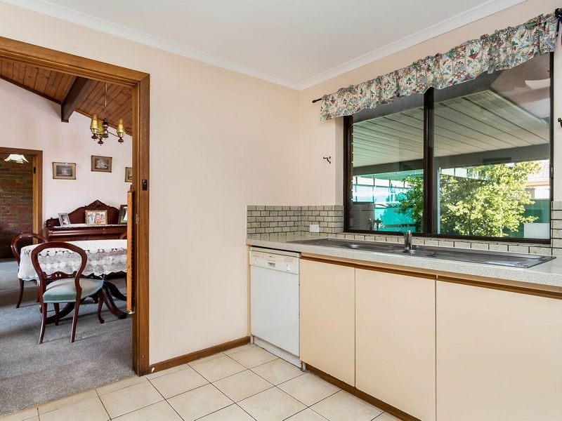 3 Nareeda Way, West Lakes SA 5021