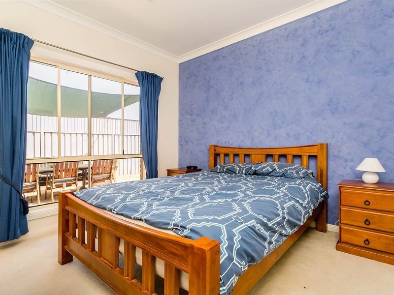 8 North Parade, Royal Park SA 5014