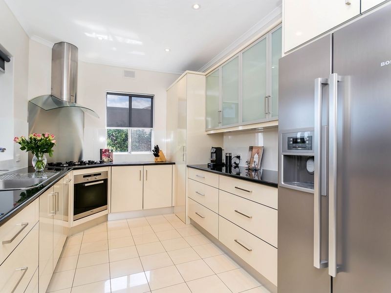 8 Green Road, Woodville West SA 5011