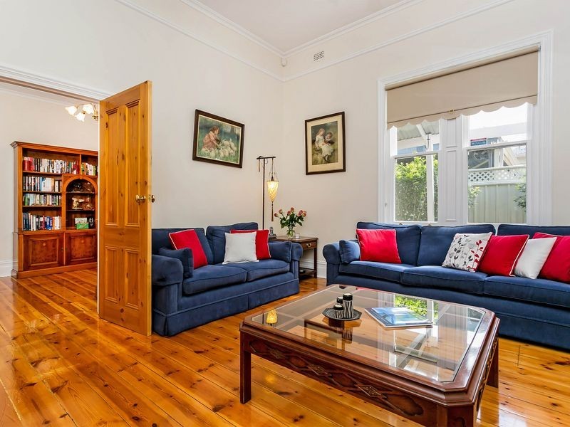 8 Green Road, Woodville West SA 5011