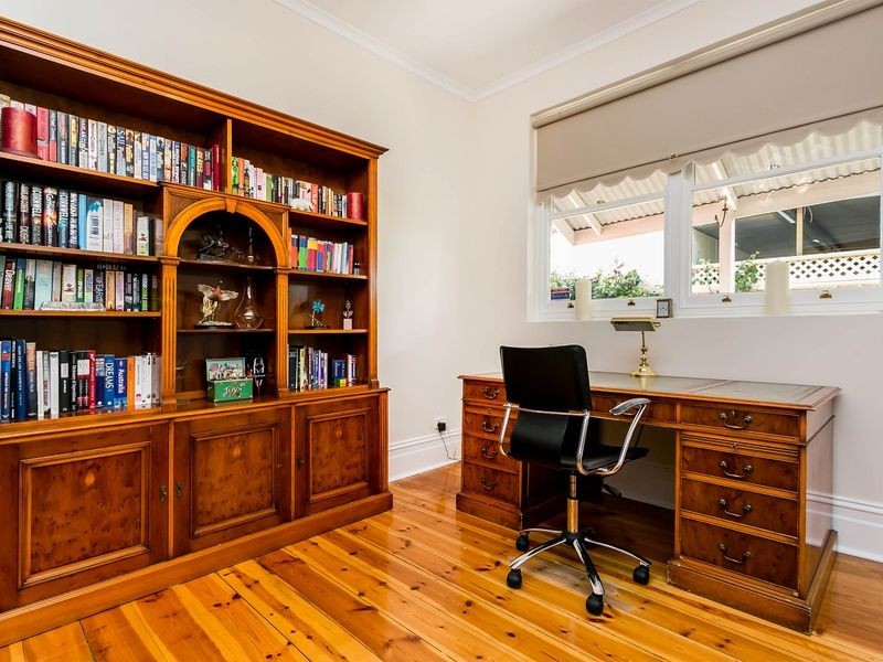 8 Green Road, Woodville West SA 5011