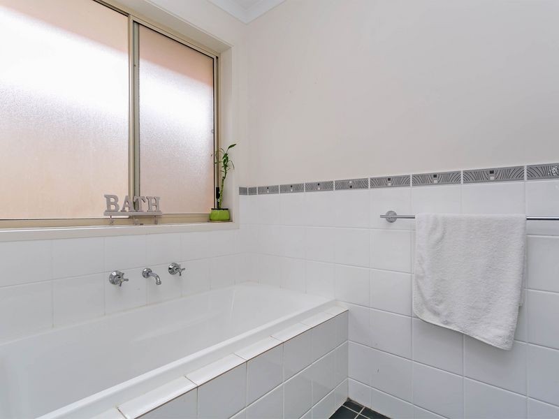 21 Kimvu Court, Munno Para West SA 5115