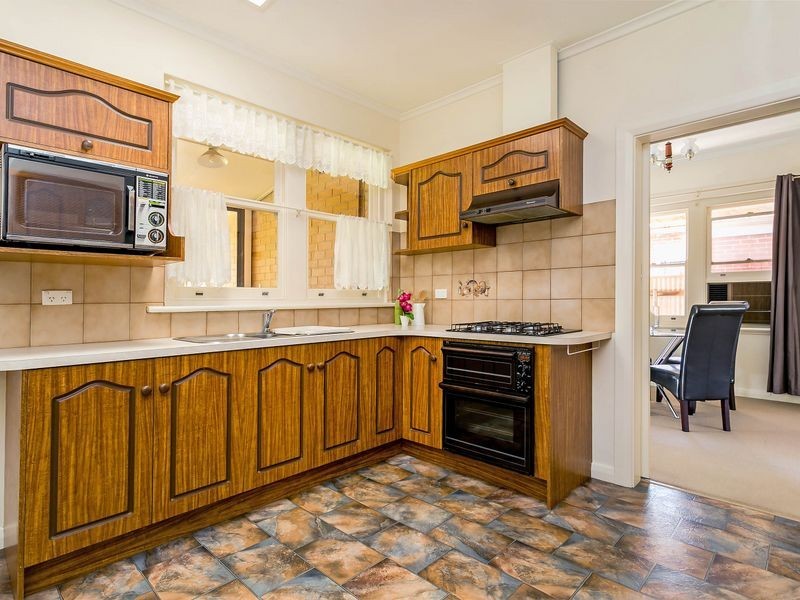 6 Glen Lossie Street, Woodville South SA 5011