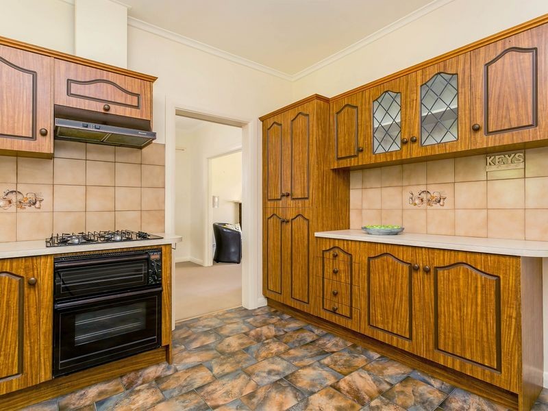 6 Glen Lossie Street, Woodville South SA 5011