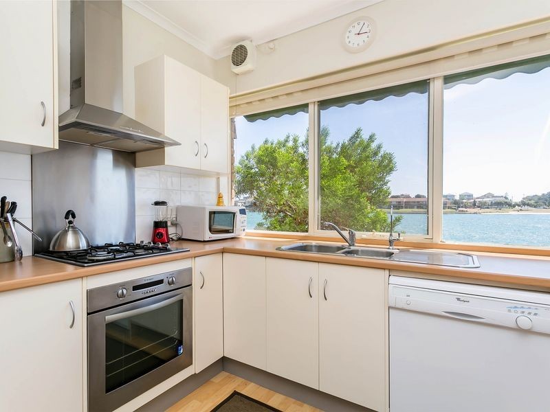 7/152 Sportsman Drive, West Lakes SA 5021