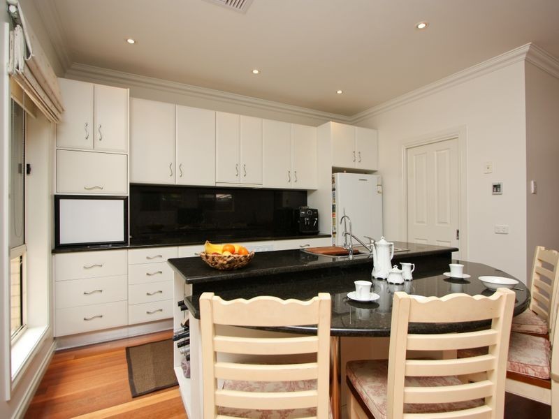 5 Simmons Crescent, Flinders Park SA 5025