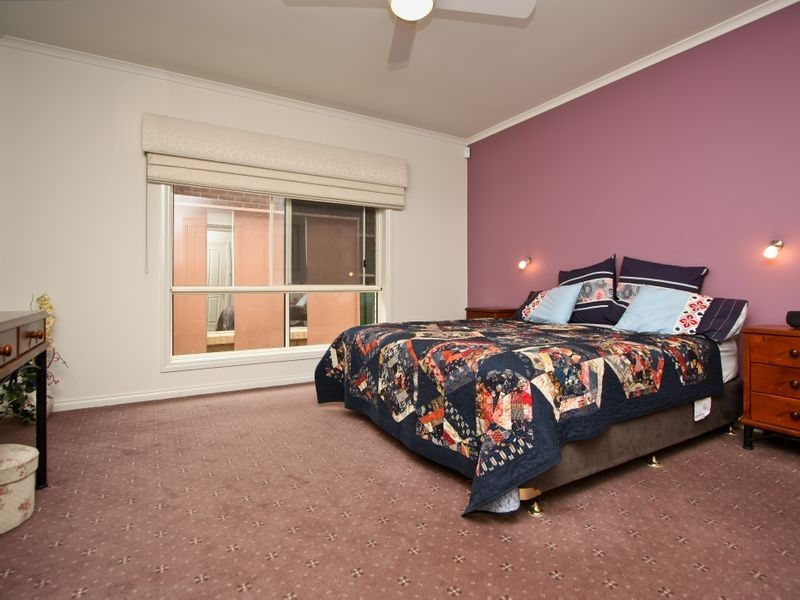 5 Simmons Crescent, Flinders Park SA 5025