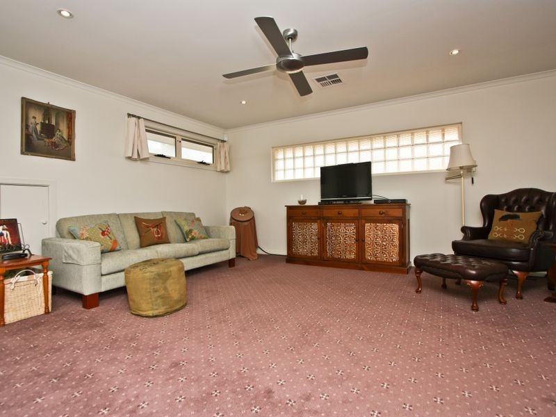 5 Simmons Crescent, Flinders Park SA 5025