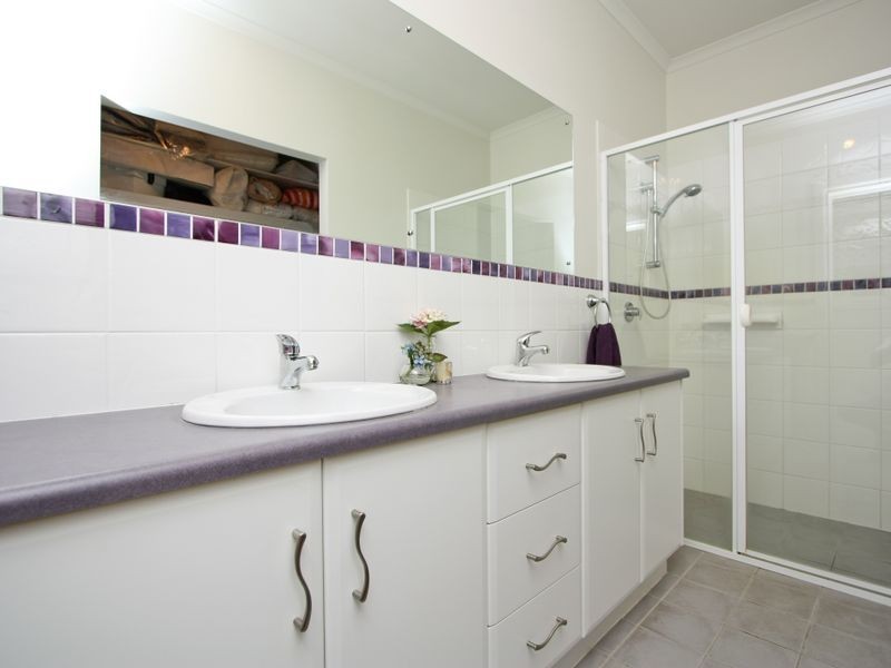 5 Simmons Crescent, Flinders Park SA 5025