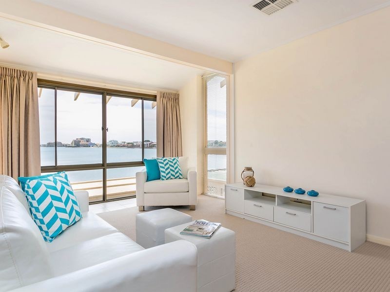 12/80 Military Road, Tennyson SA 5022