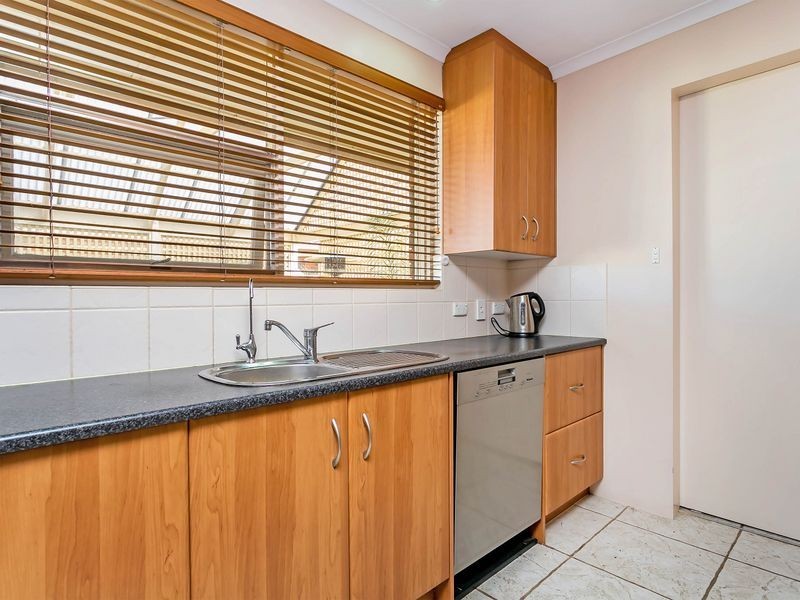 2 Huron Grove, West Lakes SA 5021