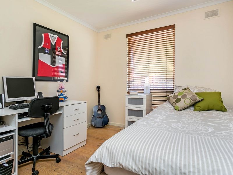 2 Huron Grove, West Lakes SA 5021