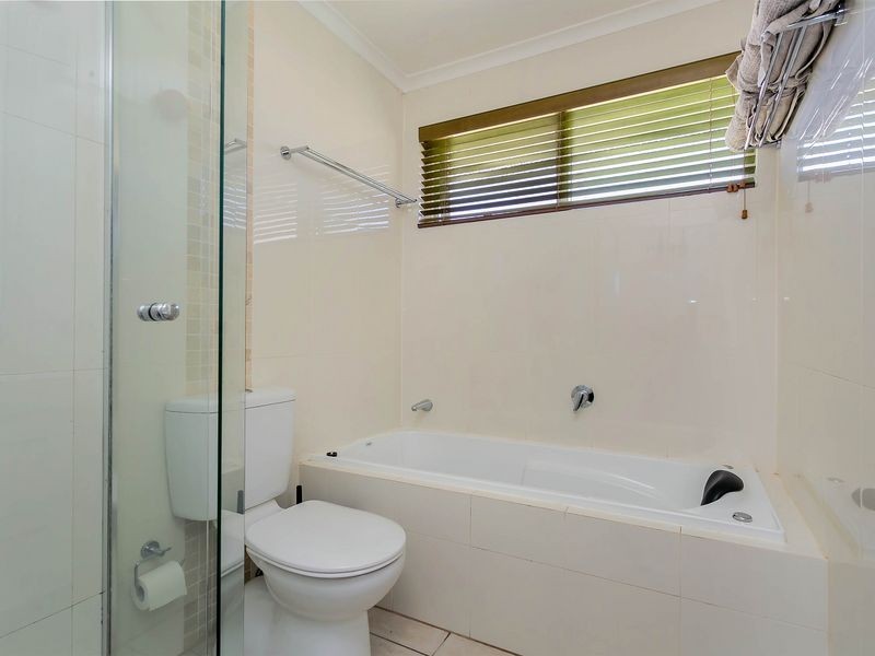 2 Huron Grove, West Lakes SA 5021