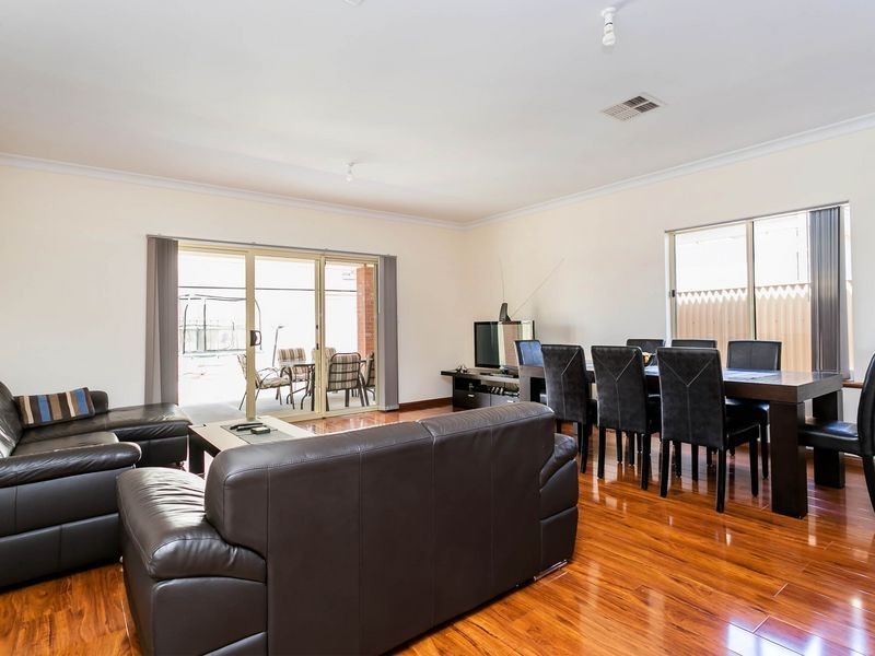 22 Hammond Road, Findon SA 5023