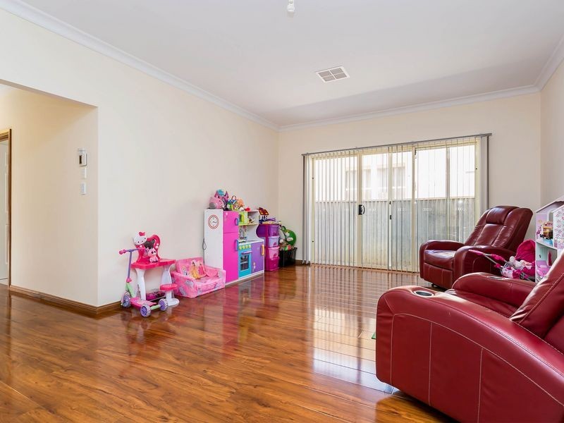 22 Hammond Road, Findon SA 5023
