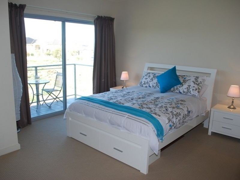 7/135 Sanctuary Drive, Mawson Lakes SA 5095