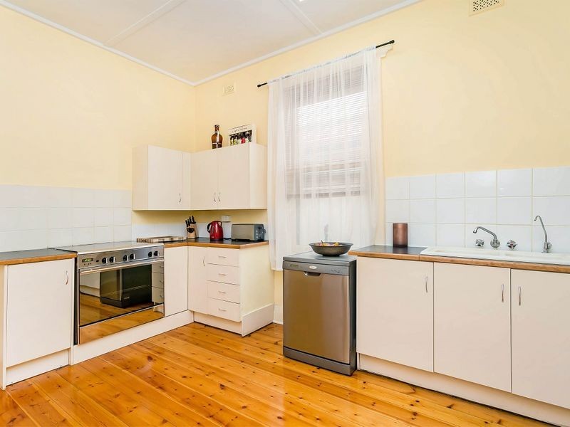 36 Avro Avenue, Hendon SA 5014