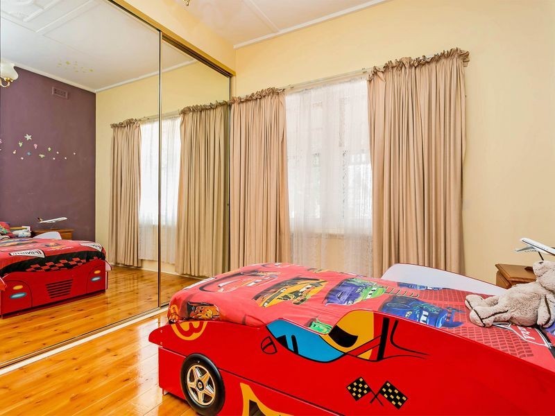 36 Avro Avenue, Hendon SA 5014