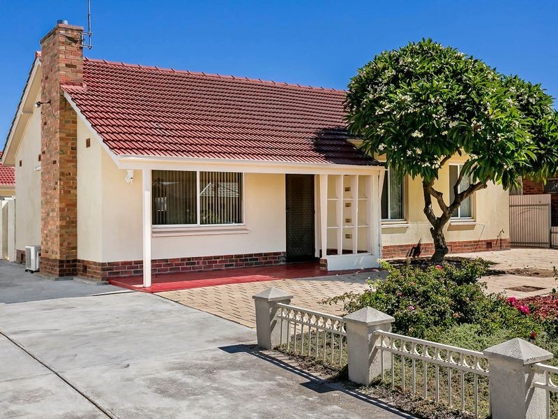 7 & 7a Centenary Avenue, Findon SA 5023