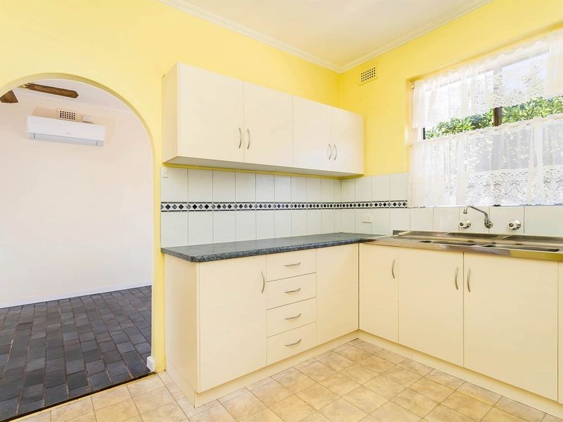 7 & 7a Centenary Avenue, Findon SA 5023