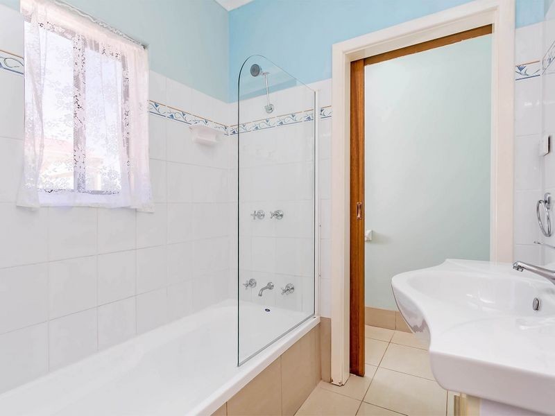 7 & 7a Centenary Avenue, Findon SA 5023