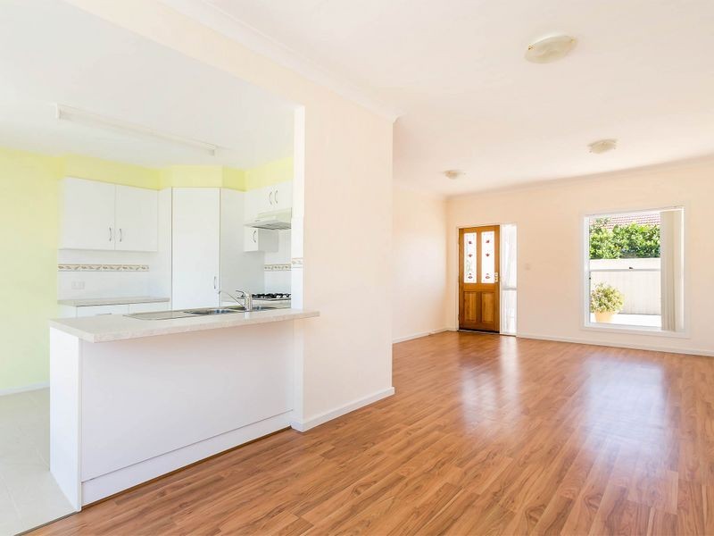 7 & 7a Centenary Avenue, Findon SA 5023