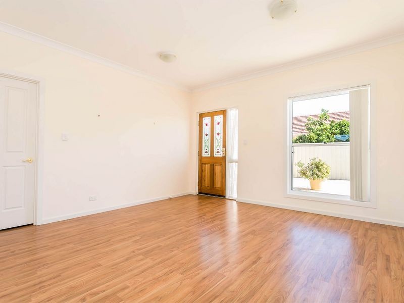 7 & 7a Centenary Avenue, Findon SA 5023