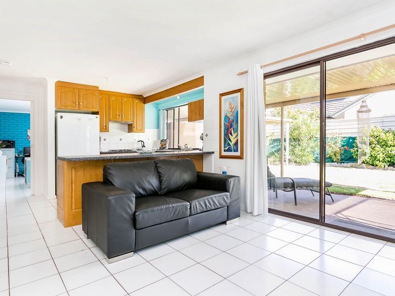 7 Gulf Point Drive, North Haven SA 5018