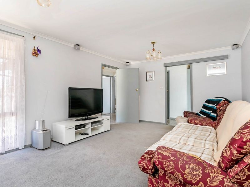 11 Fraser Drive, North Haven SA 5018