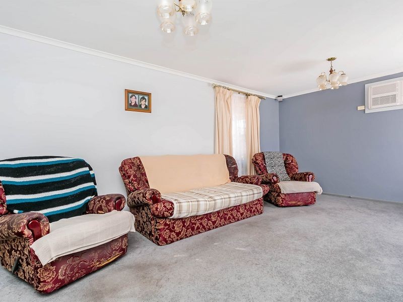 11 Fraser Drive, North Haven SA 5018