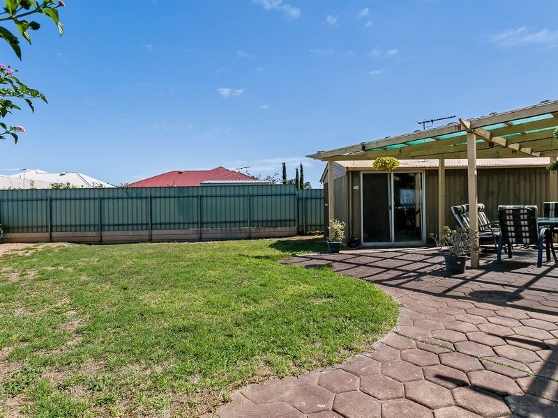 11 Fraser Drive, North Haven SA 5018