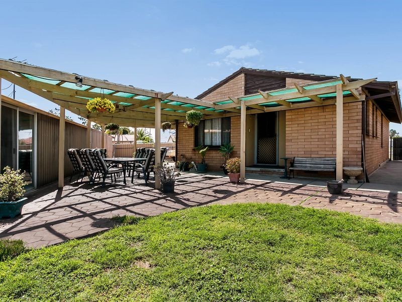 11 Fraser Drive, North Haven SA 5018