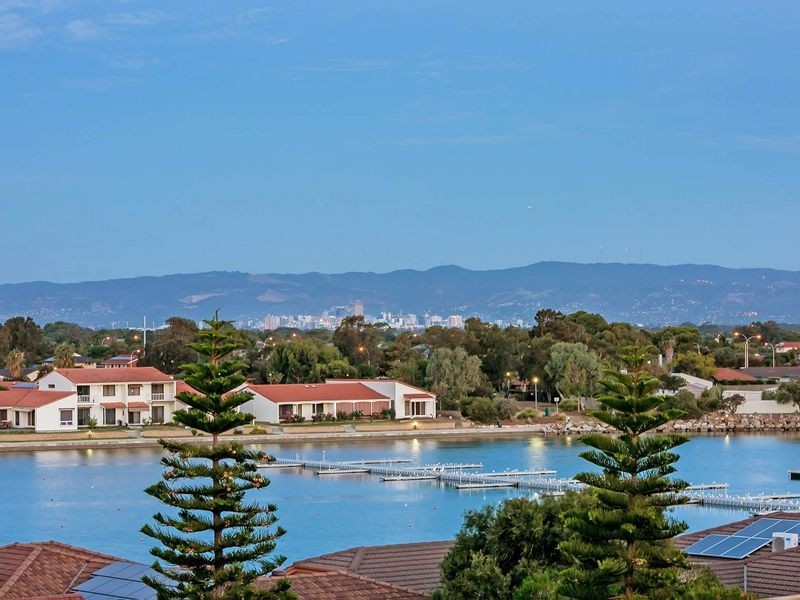 37 Military Road, Tennyson SA 5022