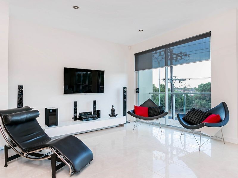 37 Military Road, Tennyson SA 5022