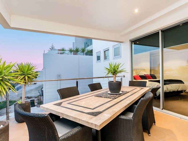 37 Military Road, Tennyson SA 5022